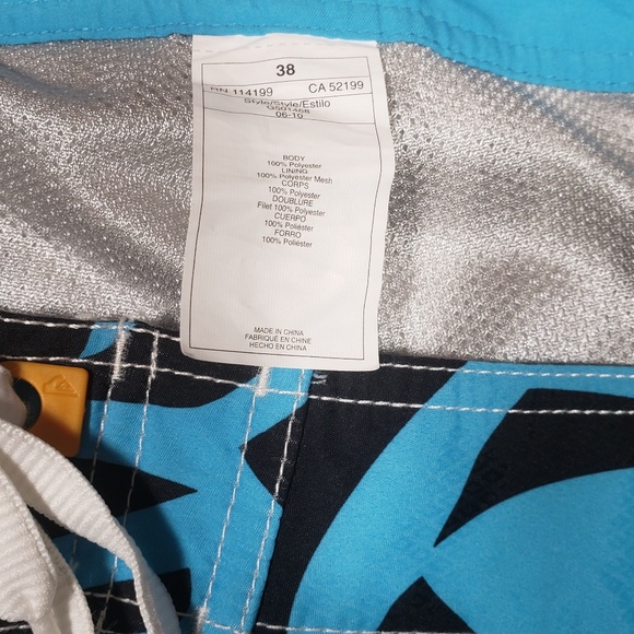 Quicksilver Mens Board Shorts Size 38 - Picture 3 of 3